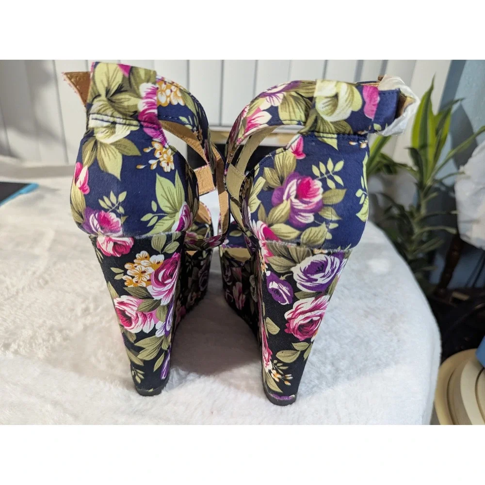 Anna Wedge Sandals Womens 9 Black Floral New MIA-9 Platform Strappy Shoes